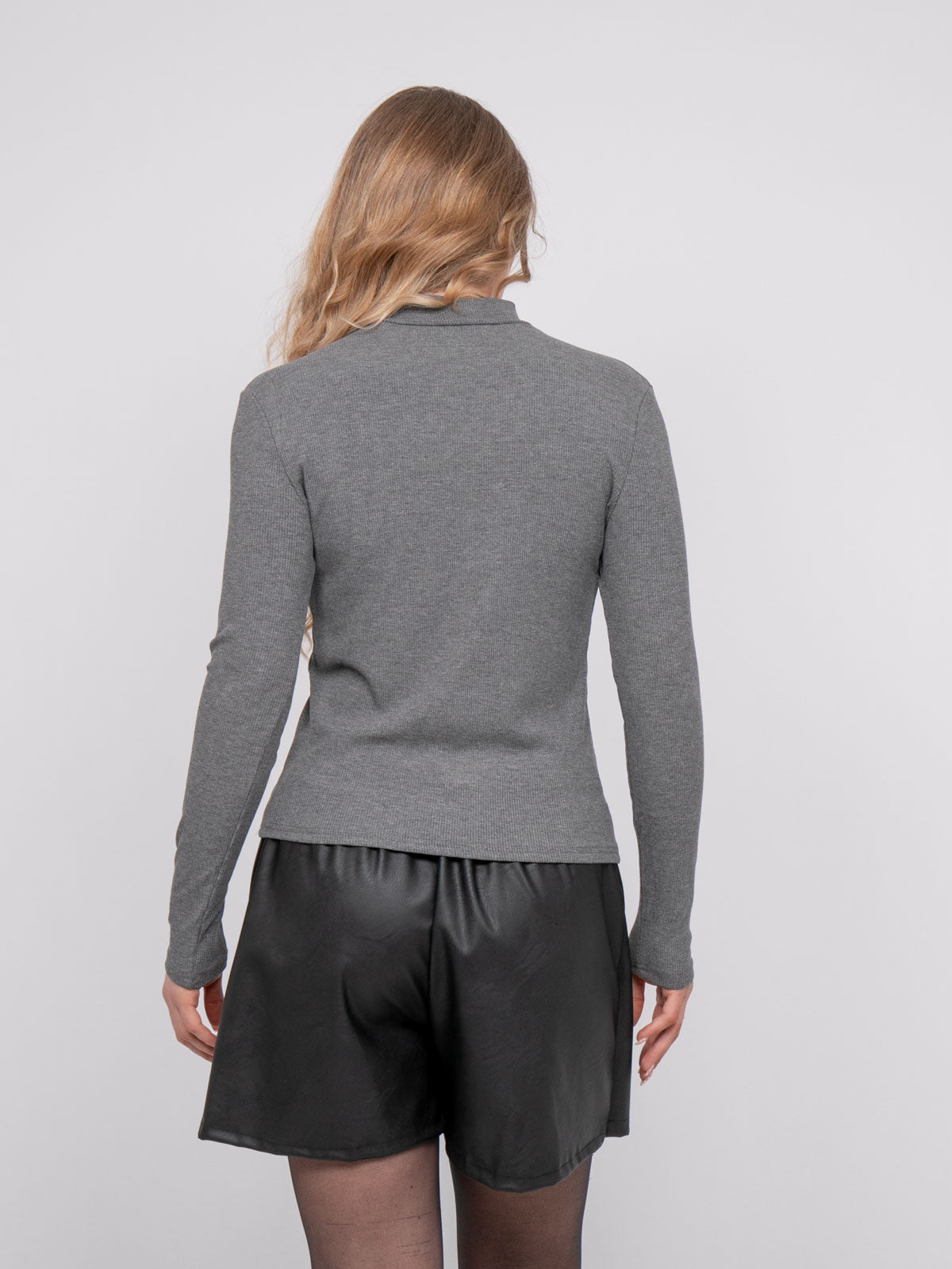 #color_gris