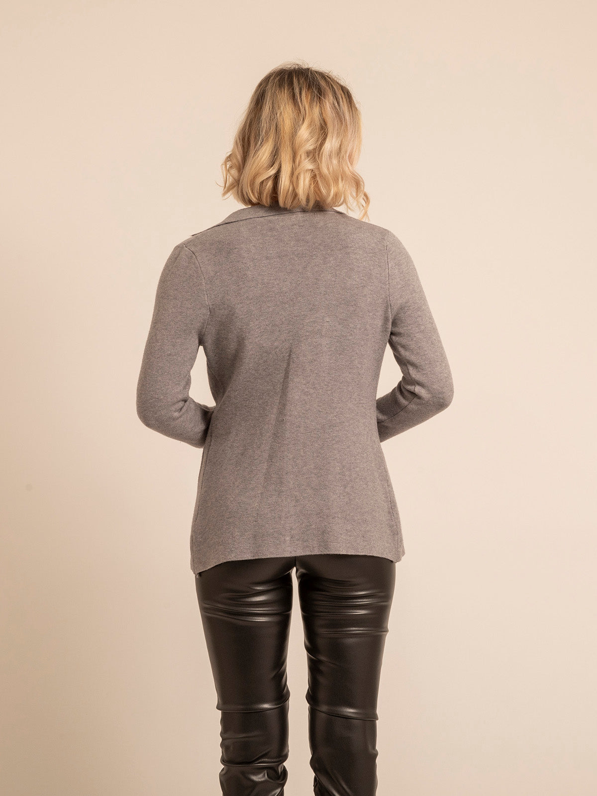 #color_gris