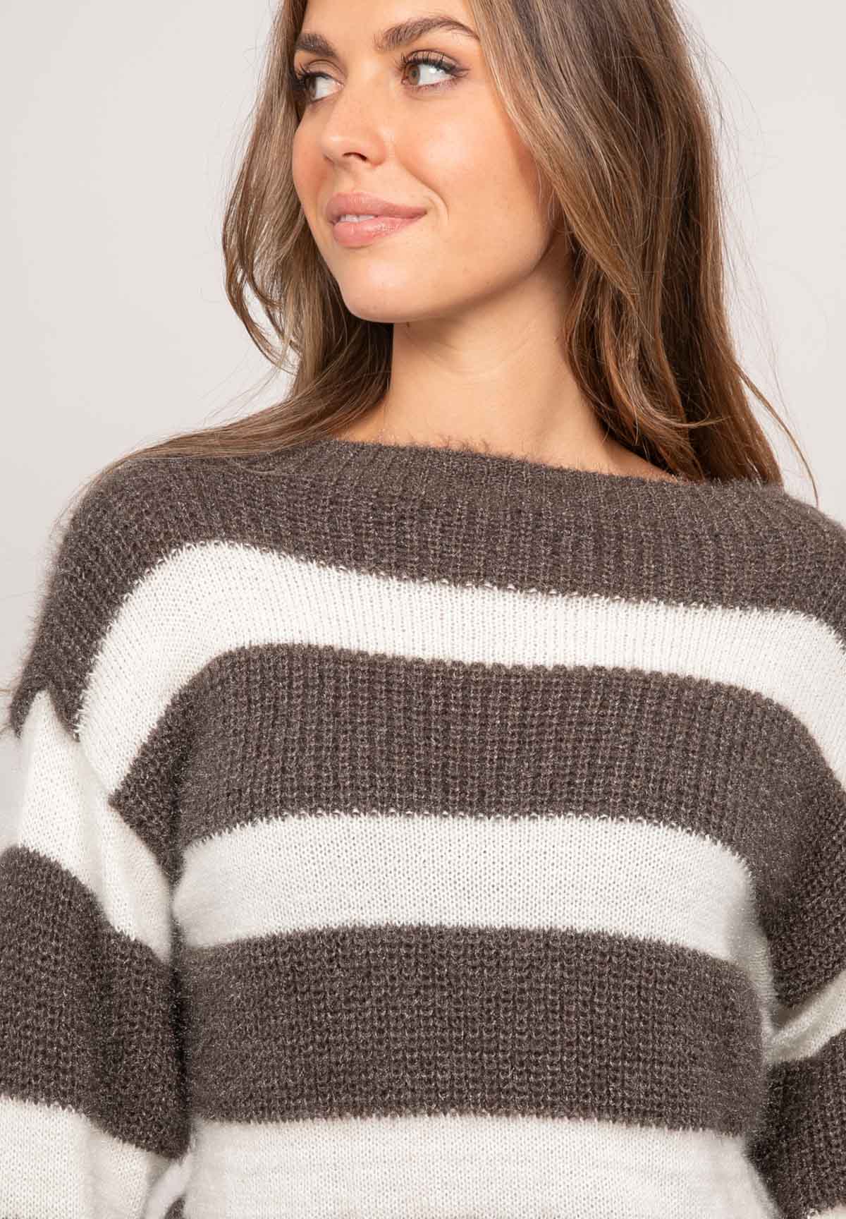 #color_taupe