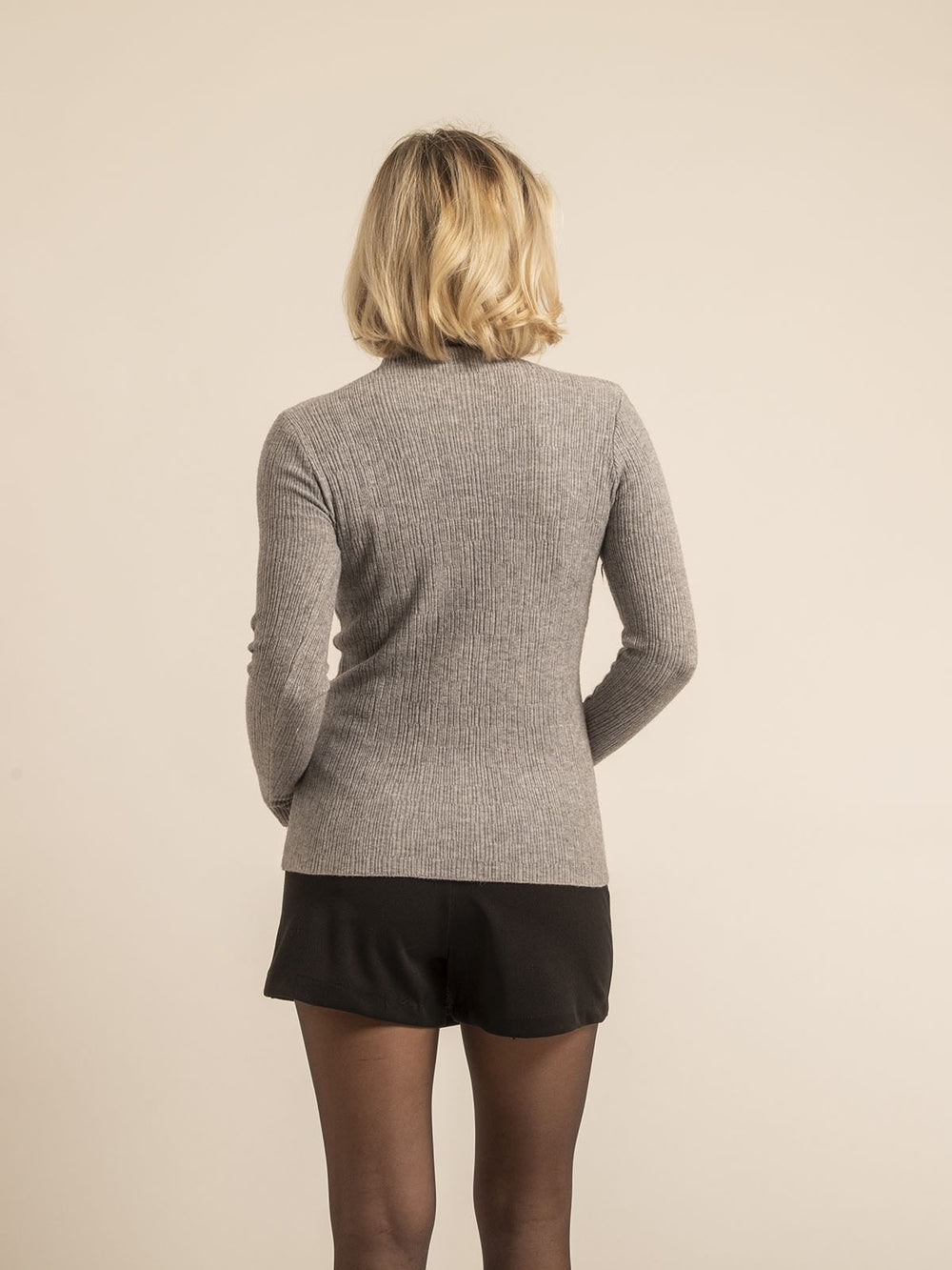 #color_gris