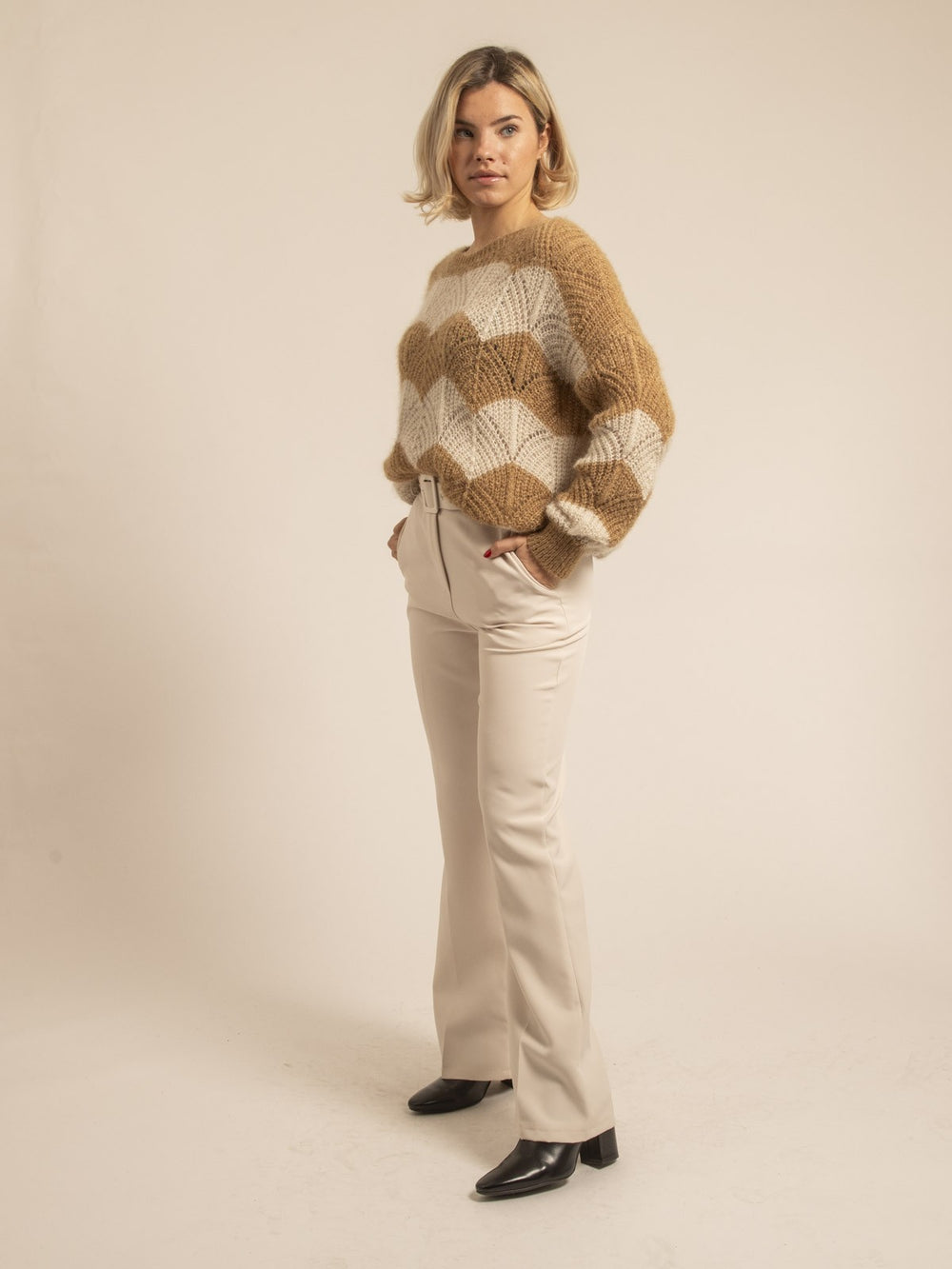 #color_beige