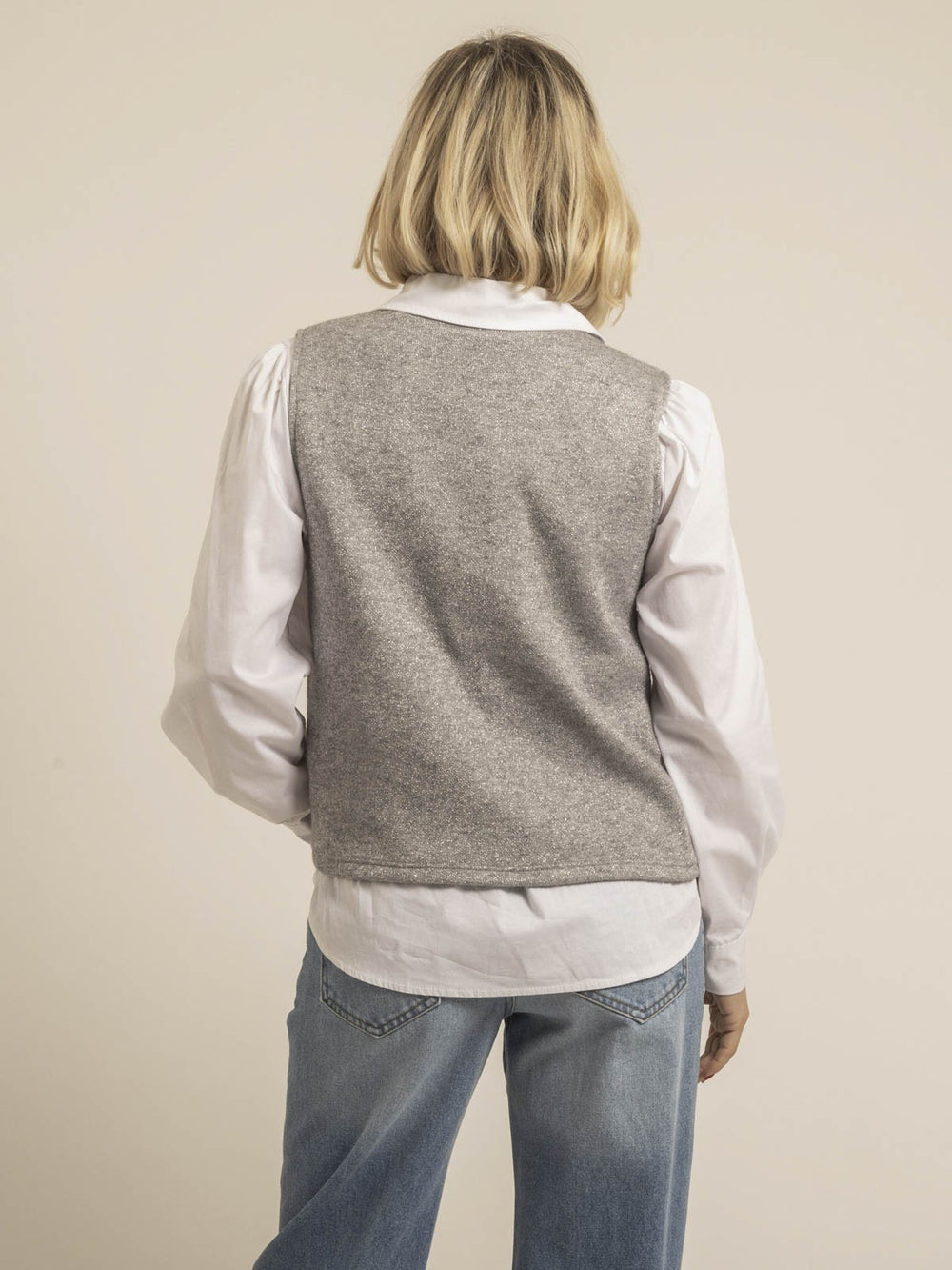 #color_gris