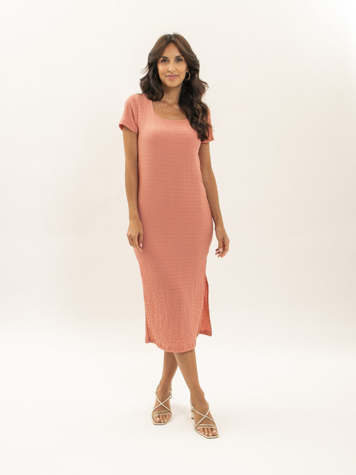 Robe mi-longue moulante gauffrée IENA